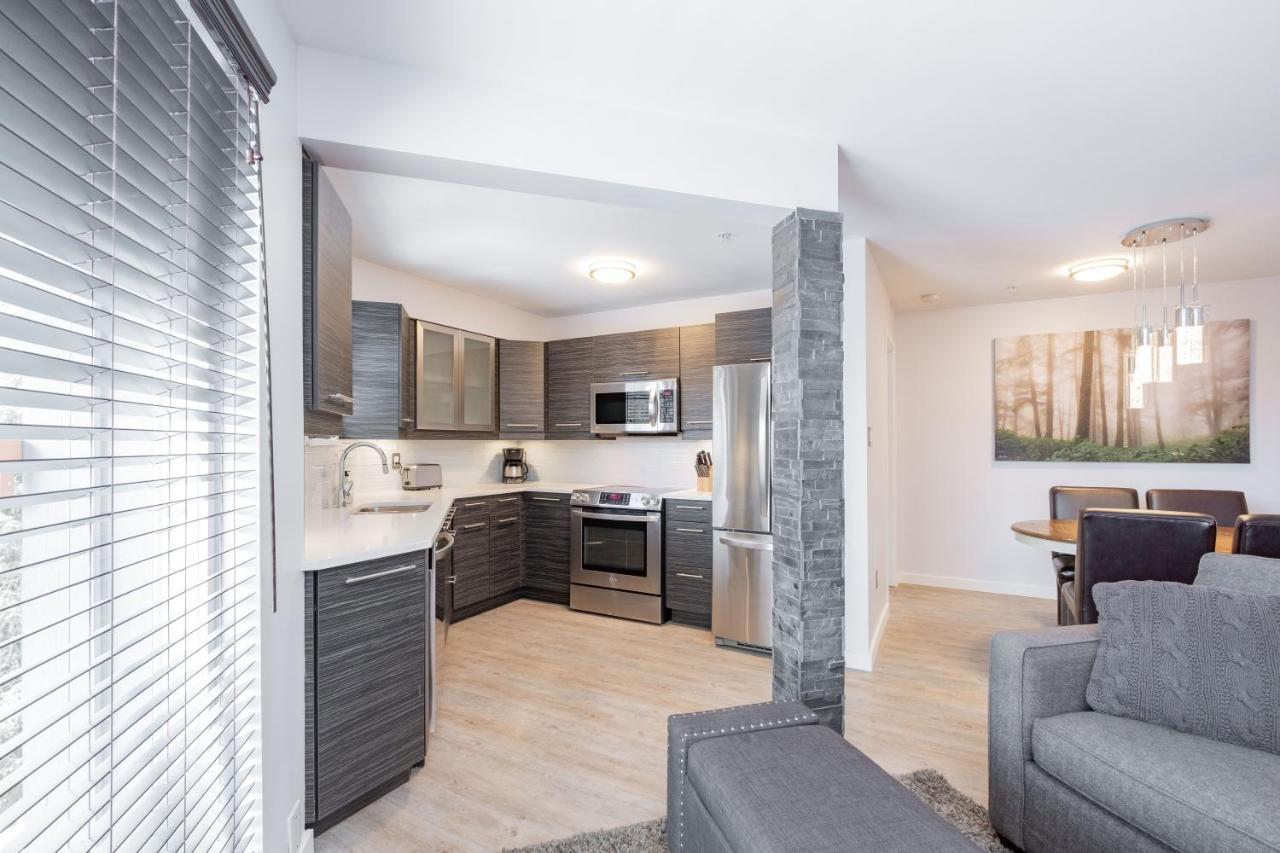 Eagle Lodge By Outpost Whistler Bagian luar foto
