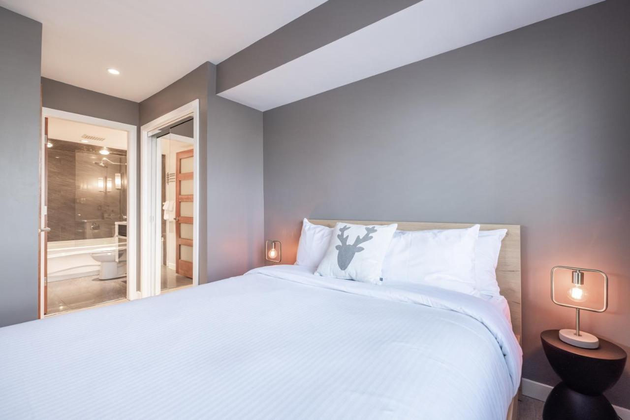 Eagle Lodge By Outpost Whistler Bagian luar foto